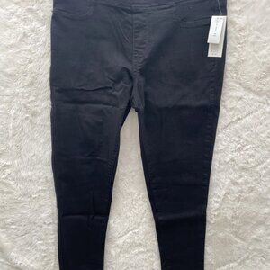 SALE! NEW Old Navy ROCKSTAR Black Women’s Size 10 Petite Mid-Rise Jeans NWT